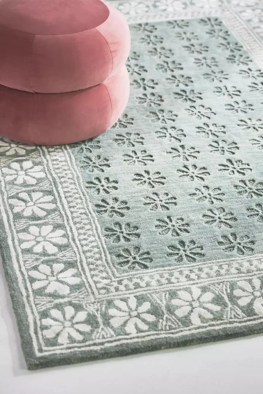 Sage Daisy Garden Hand-Tufted Wool Rug