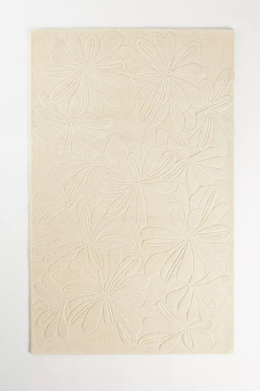 Ivory Bloom Carved Hand-Tufted Wool Rug