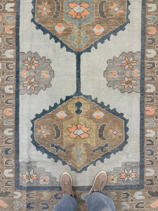Geometric Medallion Wool Oushak Area Rug
