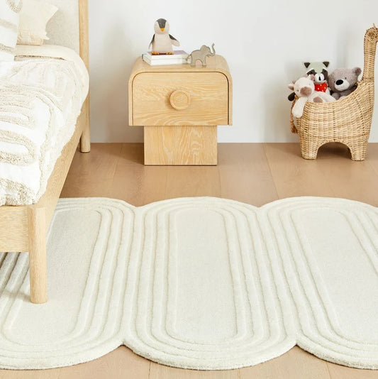 Cream Scalloped Border Segmented Tufted Area Rug