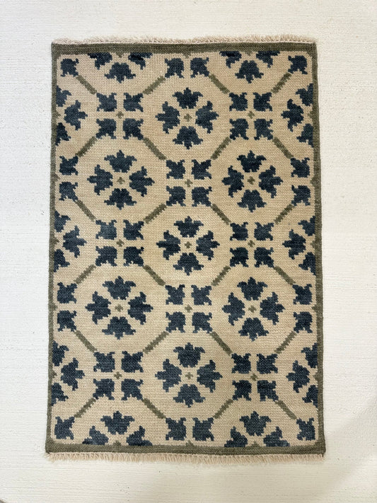 Betty Cream & Navy Lattice Wool Oushak Rug